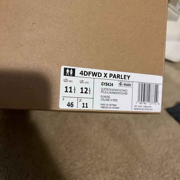 New Adidas size 11.5 4DFWD X PARLEY running shoes - Picture 4 of 4